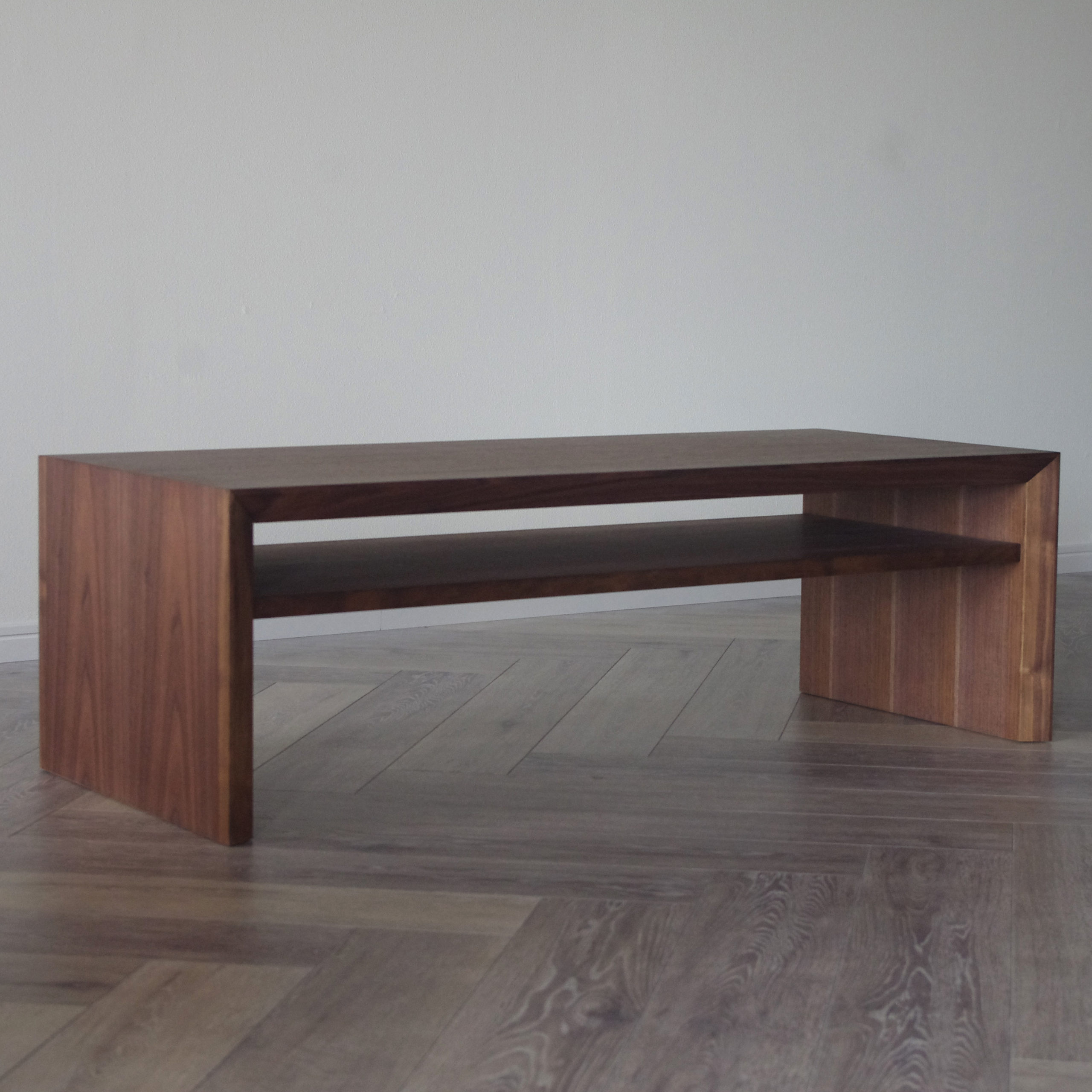 LEON Living Table （LUFT design）